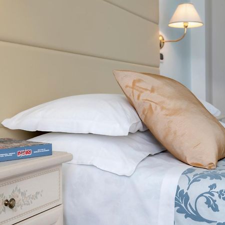 Hotel Carlton Beach Rimini Dış mekan fotoğraf