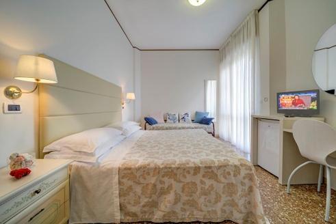 Hotel Carlton Beach Rimini Dış mekan fotoğraf