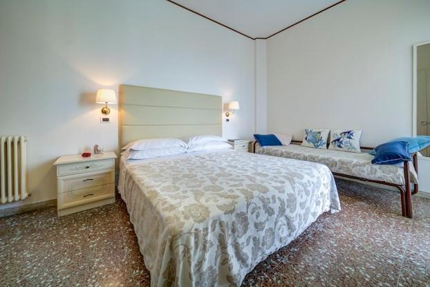 Hotel Carlton Beach Rimini Dış mekan fotoğraf
