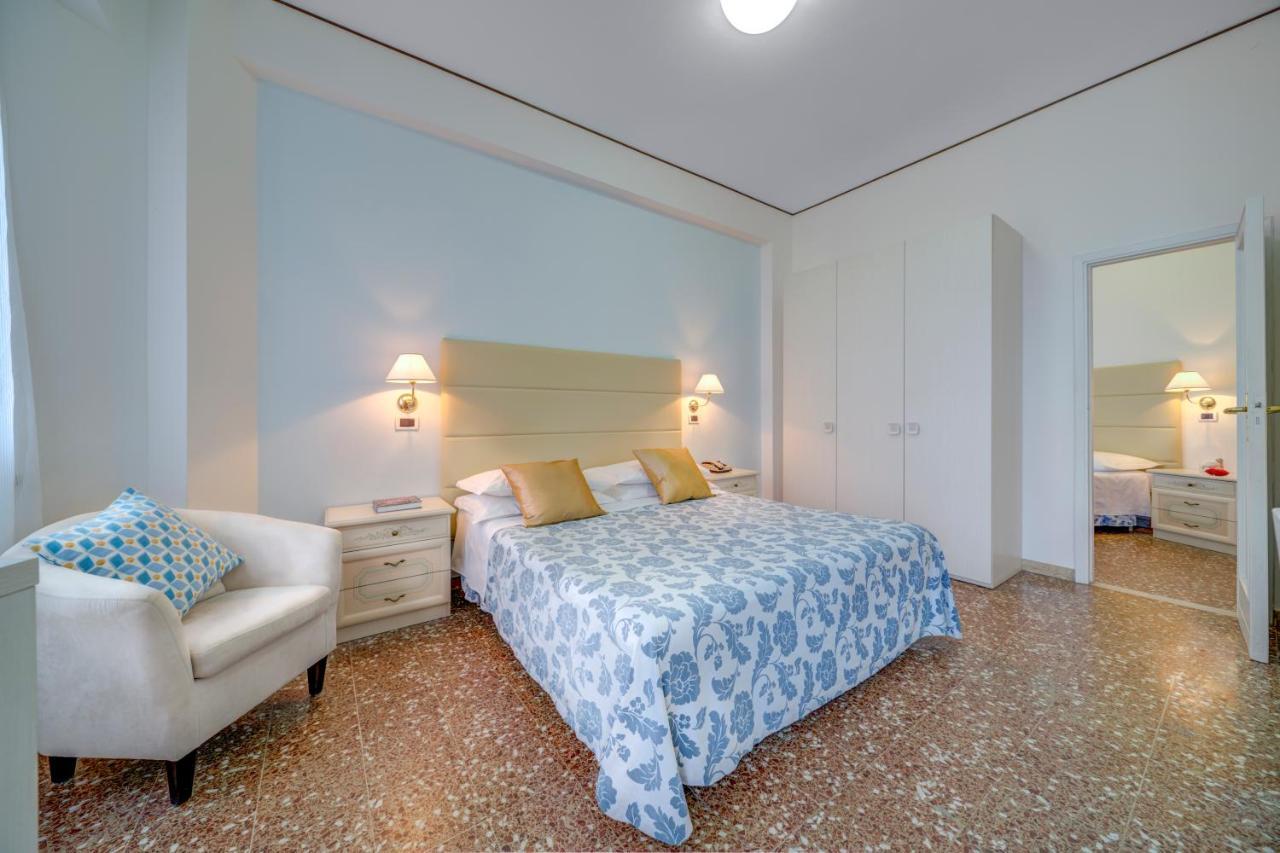 Hotel Carlton Beach Rimini Dış mekan fotoğraf