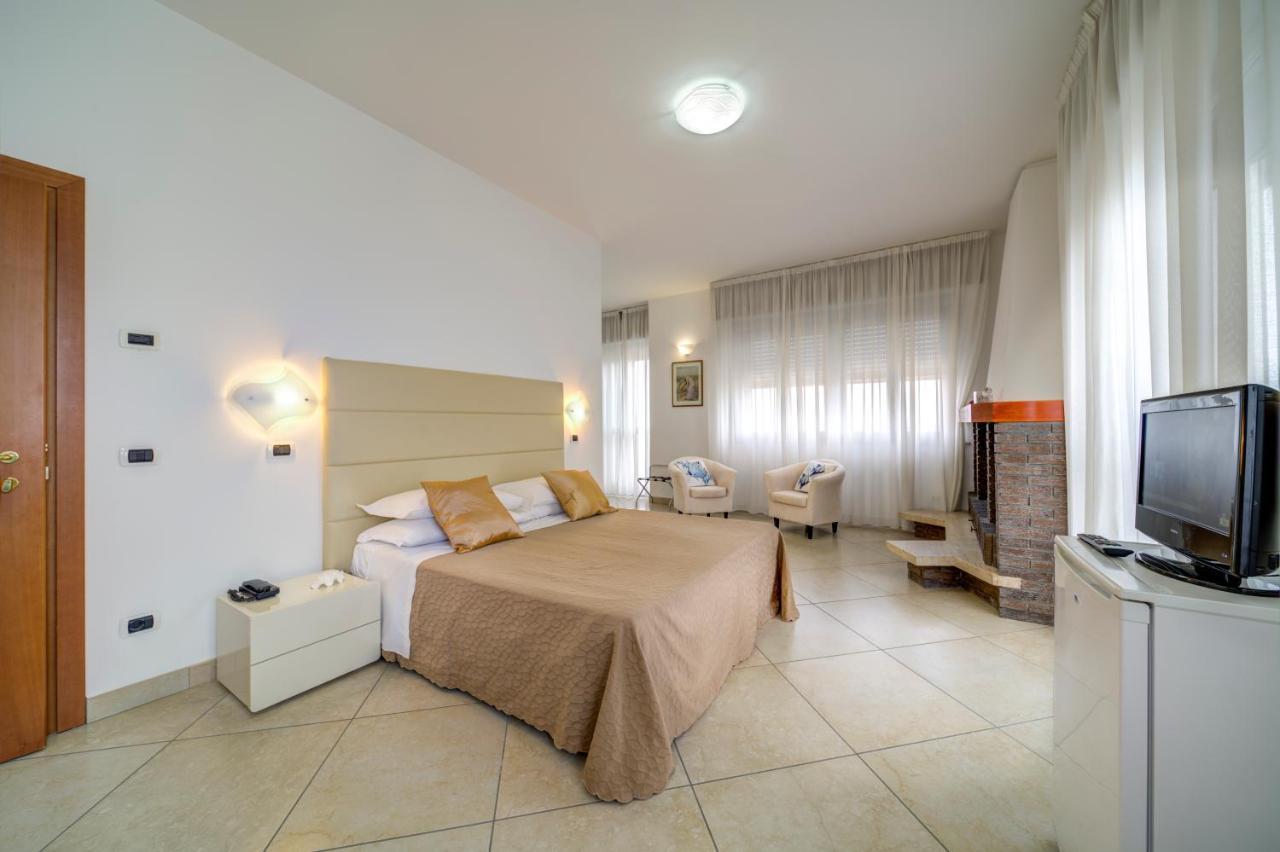 Hotel Carlton Beach Rimini Dış mekan fotoğraf
