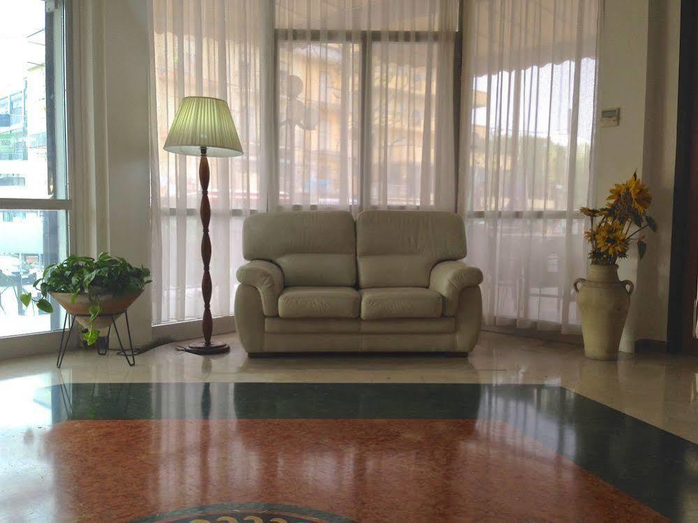 Hotel Carlton Beach Rimini Dış mekan fotoğraf